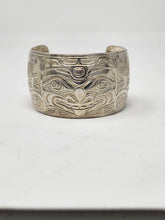 Load image into Gallery viewer, Silver 1 1/2 x 6 inch Namxxiyalegiyu (Namgis Sea Monster) bracelet by Joe Wilson
