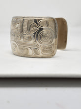 Load image into Gallery viewer, Silver 1 1/2 x 6 inch Namxxiyalegiyu (Namgis Sea Monster) bracelet by Joe Wilson
